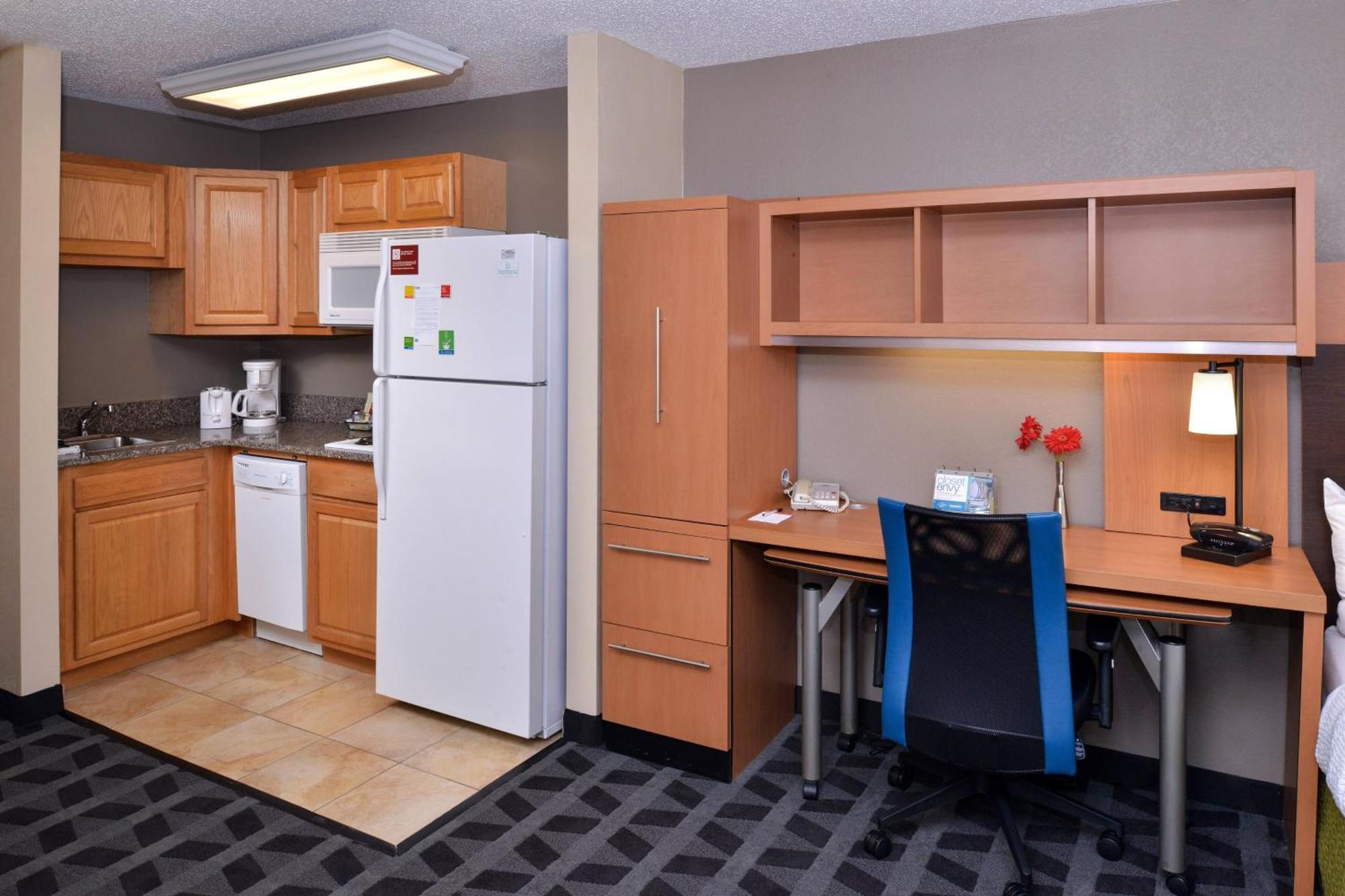 Towneplace Suites Detroit Warren Esterno foto